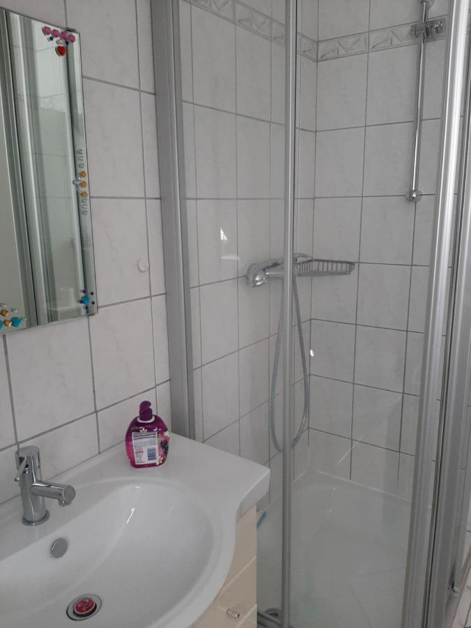 Familienfreundliche Ferienwohnung Auf Dem Lande Monteur Wohnung Hessisch Oldendorf Luaran gambar